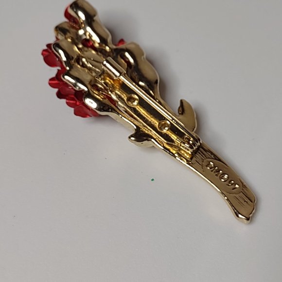 Pretty Red Flower Bouquet Brooch - Picture 7 of 10